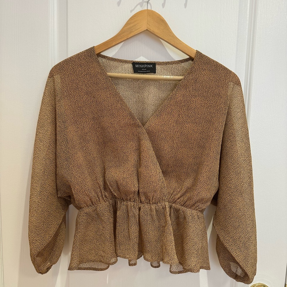 NWOT MINKPINK Peplum Blouse, Micro Dot Print, Size M, Lined w/ sheer peplum